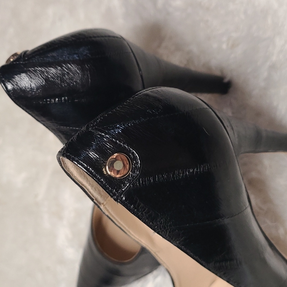 Sz7.5 Neiman Marcus Cissy Eelskin Heels - Picture 7 of 9